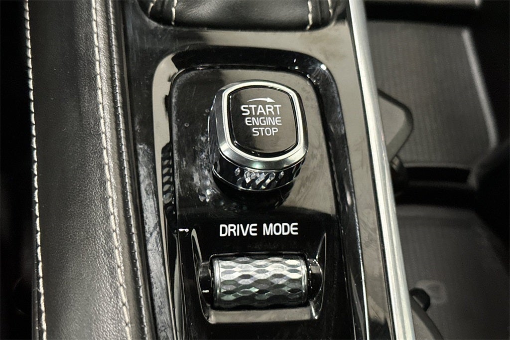 2019 Volvo XC90 T6 R-Design