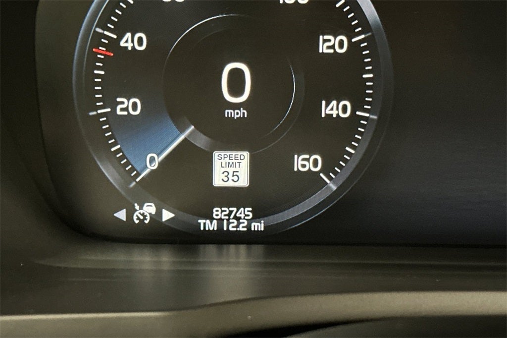 2019 Volvo XC90 T6 R-Design