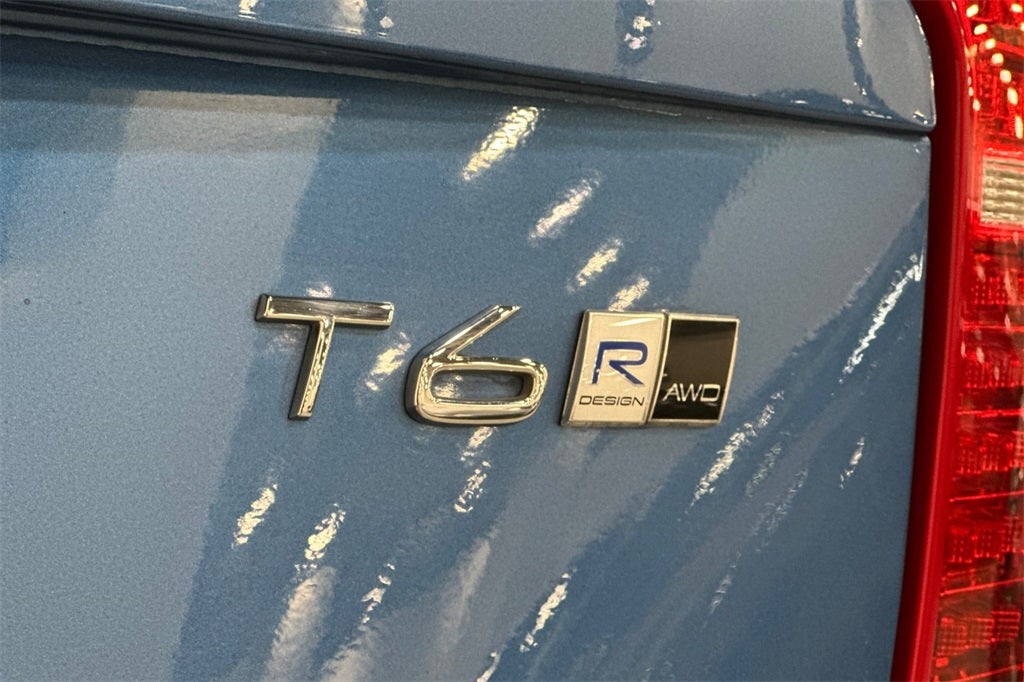 2019 Volvo XC90 T6 R-Design