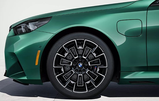 The BMW M5 Touring’s tire wheel. | Weatherford BMW of Berkeley in Berkeley CA